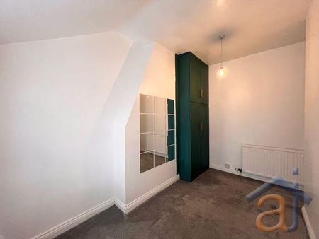 2 bedroom semi-detached house to rent - Photo 5