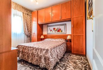 Chalet Vacacional con la piscina privada en La Zenia