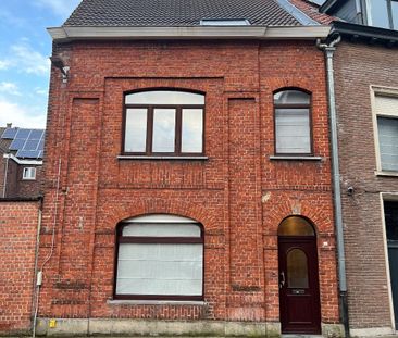 RUIME STADSWONING MET 3 SLAAPKAMERS EN GARAGE IN CENTRUM VAN IEPER - Foto 3