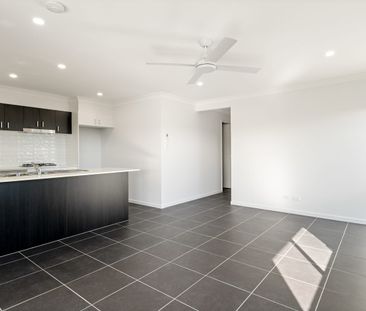 Brand new family home - Photo 5