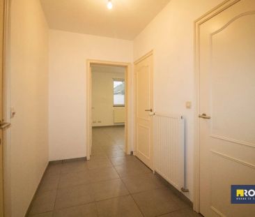 Nabij centrum gelegen instapklaar gelijkvloers appartement met 1 sl... - Photo 2