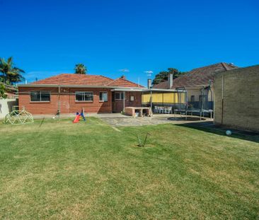 54 Hughes St North, Woodville - Photo 3