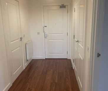 3 Bed Flat, Lucienne Court, E14 - Photo 4