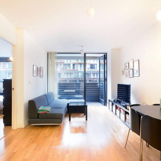 1 bedroom flat to rent - Photo 1