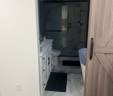 For Lease - 932 Elgin Street Unit# Master Bedroom, Newmarket, Ontario - Photo 2