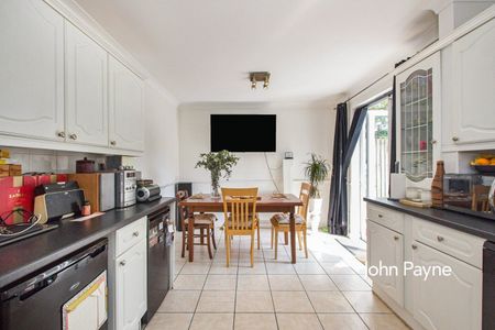 House Share to rent - Littlemede, London, SE9 - Photo 2
