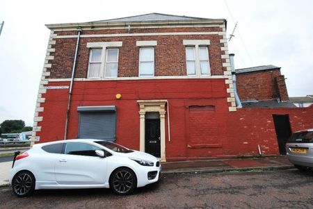 2 Bed - Granville Street, Gateshead - Photo 4