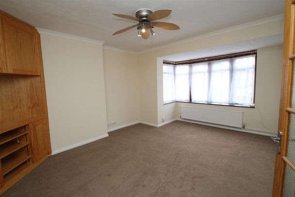 Kiln Ground, HP3 8EZ, Hemel Hempstead - Photo 1