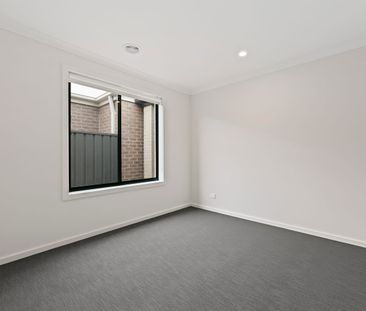 Modern Family Home in Corio - Photo 3