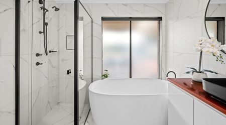 Stunning Family Home - Photo 4
