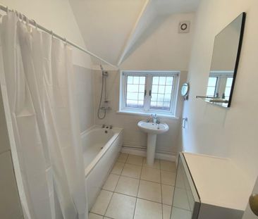 5 bedroom semi-detached house to rent - Photo 4