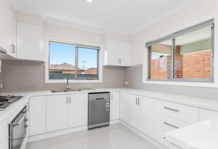 Altona North - Photo 3