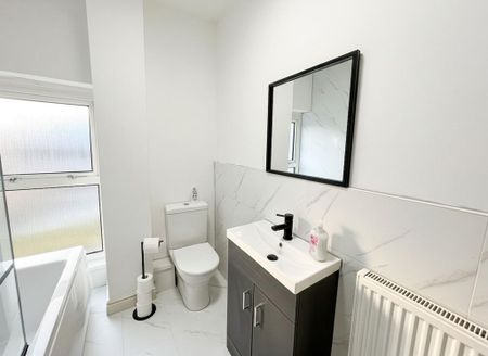 2 bedroom terraced house to rent - Photo 5