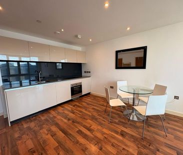 1 bedroom Flat To Let - Photo 2