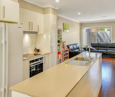 Lighthouse Beach Townhouse - Low Maintenance Living - Photo 5