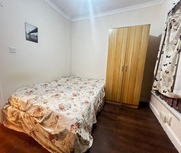 2 Bed Semi-Detached House, Cromwell Road, LU3 - Photo 3