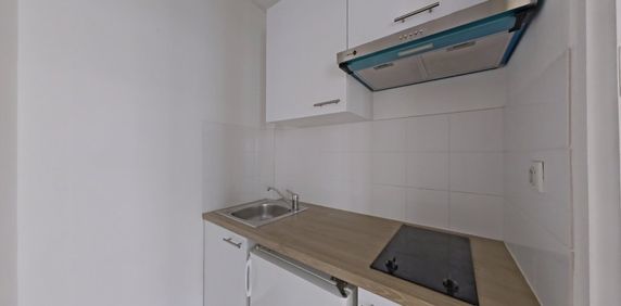 STUDIO A LOUER - PARIS 15EME ARRONDISSEMENT Grenelle 7 - 14.97 m - 596 € - Photo 2
