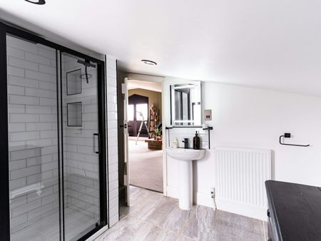 Bidwell Lane, Clipsham, Oakham, LE15 - Photo 2