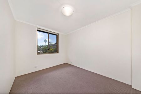 Three Bedroom Apartment in Peaceful Setting - Photo 4