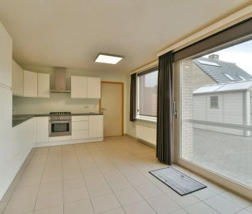 Halfopen gezinswoning met drie slaapkamers - Photo 4