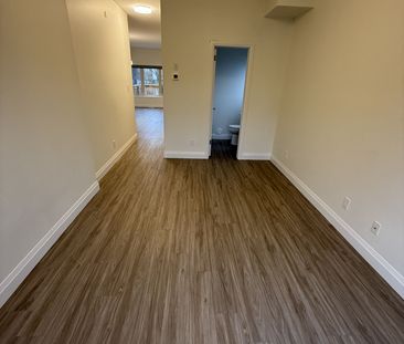 For Lease - 216 Union Street, Cambridge, Ontario - Photo 5