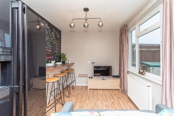 House share to rent - Photo 1