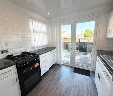 3 bedroom terraced house to rent - Photo 6