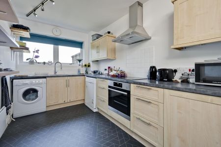 2 bedroom flat to rent - Photo 3