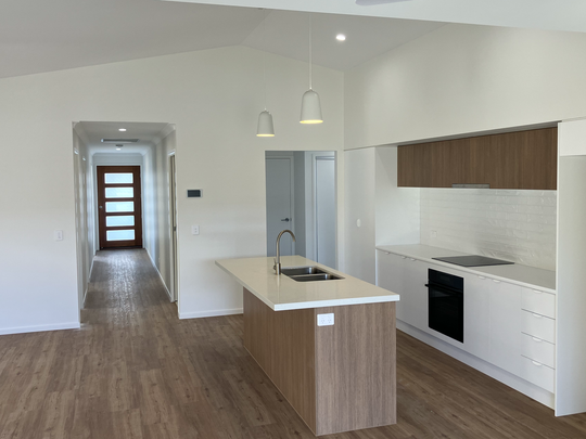 8 Bower Street, Morayfield, QLD - Photo 1