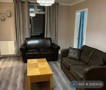 3 bedroom maisonette to rent - Photo 4
