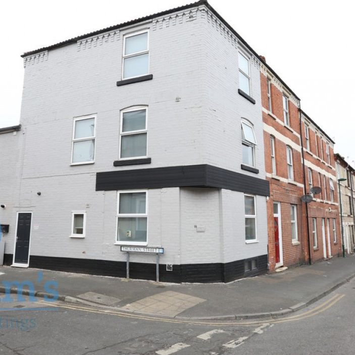 8 bed End Terraced House for Rent - Photo 1