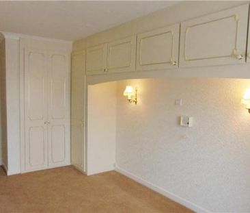 1 bedroom retirement property to rent - Photo 4