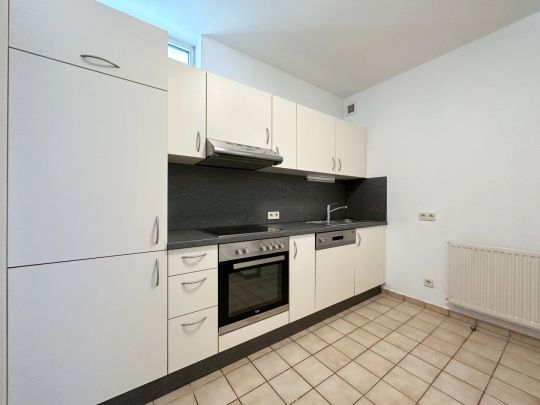 Schöne Wohnung mit 2 gleich großen Zimmern und Extraküche mit Essbereich im Bezirk Lend - Photo 1