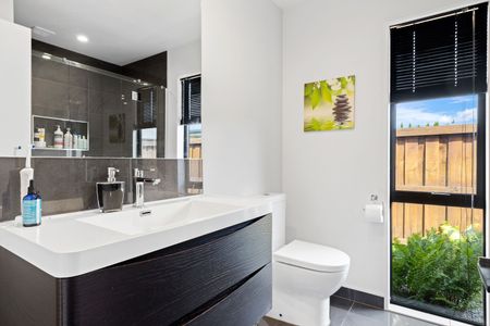 Modern Family Living in a Quiet Cul-de-Sac - Photo 5