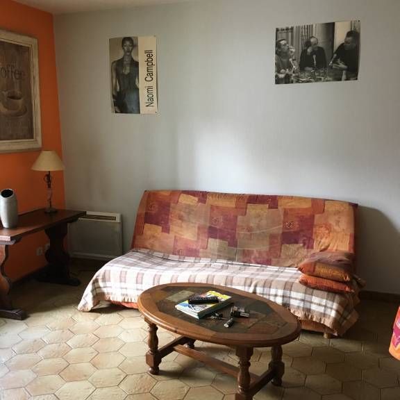 Libre - Maison avec 2 chambres et cour - Photo 1