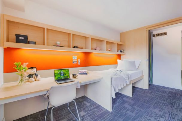 2 Bedroom Studio with balcony - Photo 1