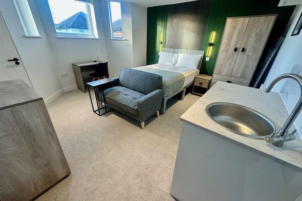 Highfield Road, BOURNEMOUTH - Photo 1