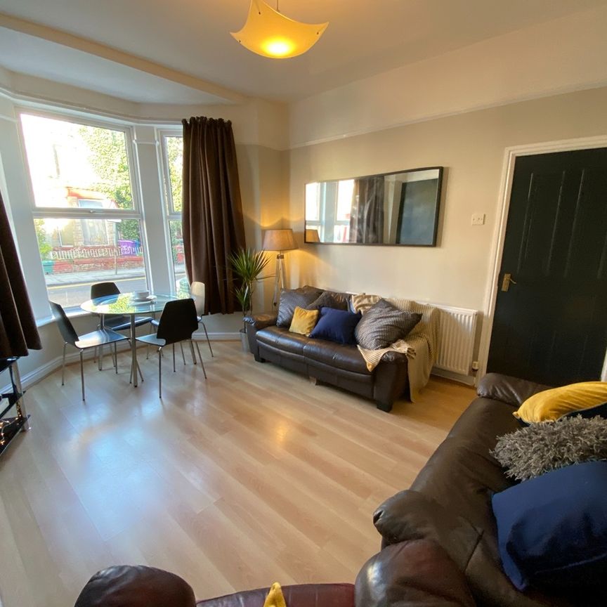 5 Bed Terraced House, Gainsborough Road, L15 - Photo 1