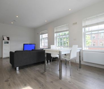 2 bedroom flat to rent - Photo 1