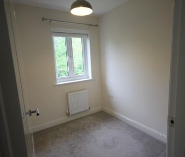 3 bedroom semi-detached house to rent - Photo 6