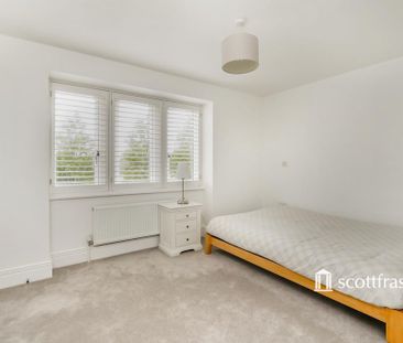 3 bedroom end of terrace house to rent - Photo 3