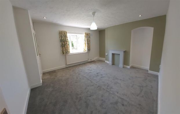 Teilo Crescent, Mayhill, SWANSEA - Photo 1