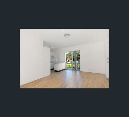 9/28 Howard Avenue, Dee Why, NSW 2099 - Photo 4
