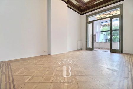 In the heart of Brussels - Renovated duplex 2bed + terrace + parking (optional) - Photo 2
