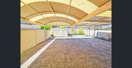 Furnished Private Bedrooms Available in A Luxurious House Near Quakers Hill Station! ( Shared House) - Photo 4