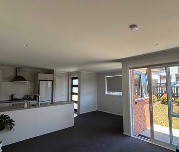 Three-Bedroom, Two-Bathroom Townhouse for Rent - Photo 4