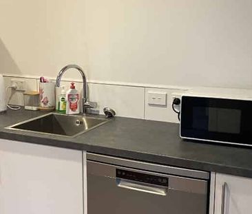 Stylish Modern 2-Bedroom Flat in Tawa Your Perfect Comfortable Home - Photo 3