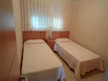 Piso de alquiler en Carrer D'astúries, 11, Torreblanca - Photo 3