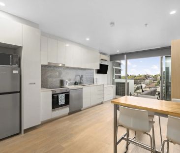 Stylish Furnished Apartment in the Heart of South Yarra - Photo 2