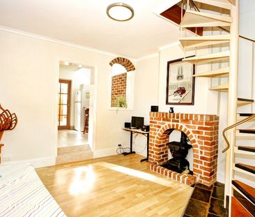 Charming Victorian Terrace in Prime Newtown Location - Photo 1